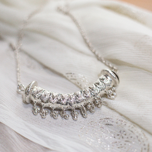 Large C-Tilhari necklace