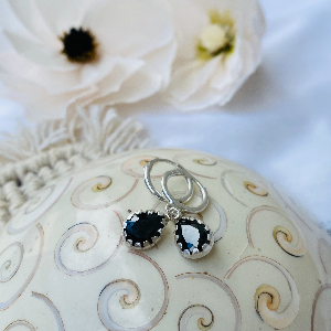 Black teardrop hoops
