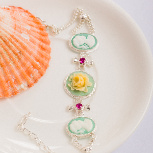Cameo bracelet