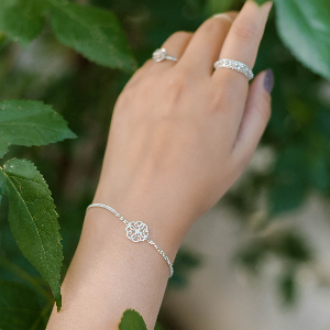 4 leaf clover bracelet