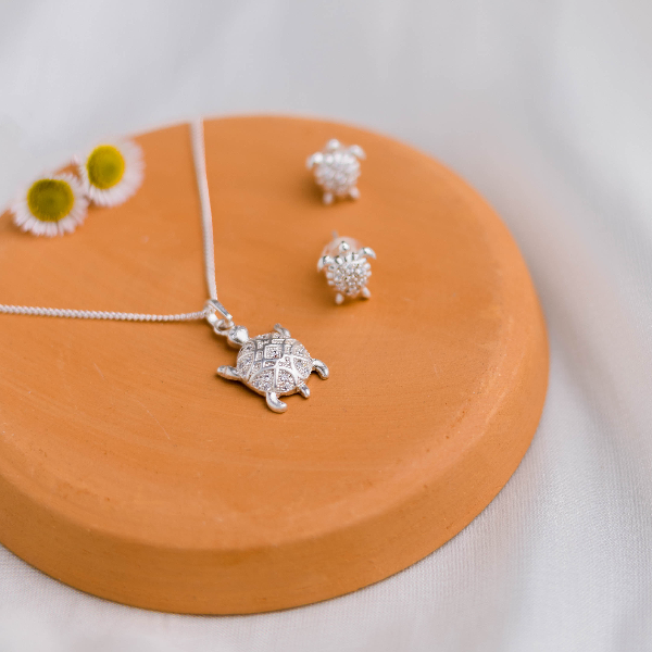 Kachuwa pendant