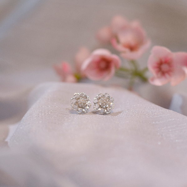 Zinnia flower earstuds