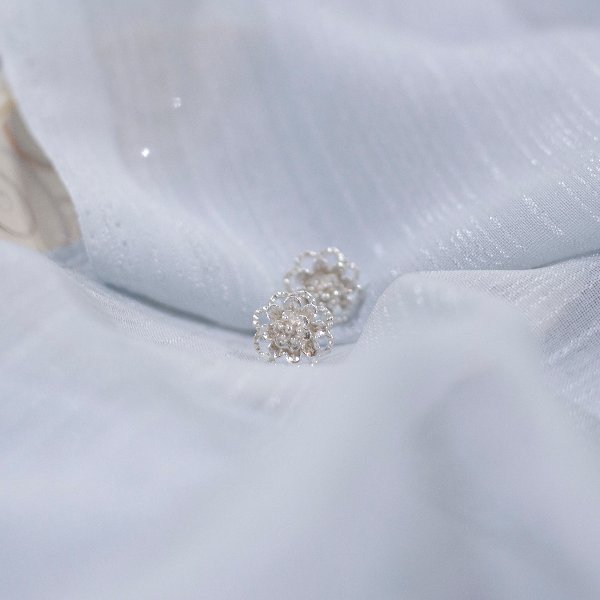 Zinnia flower earstuds