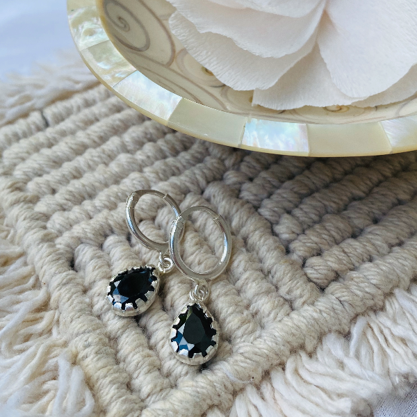 Black teardrop hoops