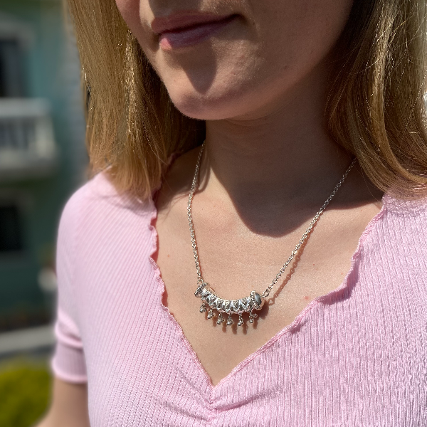 Small C-Tilhari necklace