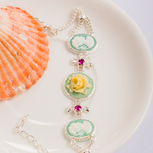 Cameo bracelet