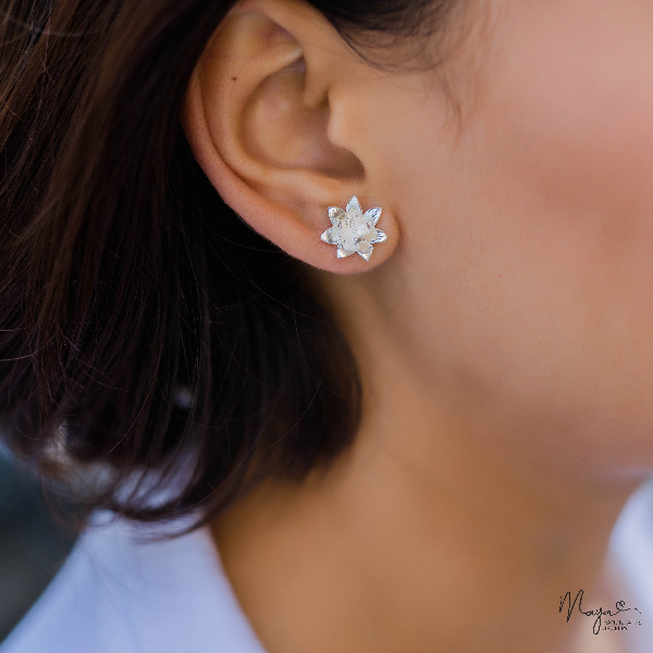 Lotus flower earstuds
